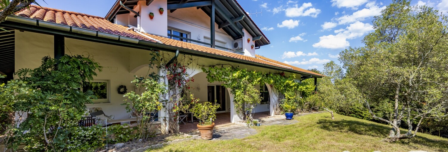 Maison 8 Pièces 266 m² à vendre à Urrugne (64122)