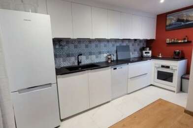 Appartement 3 pièces 197824 €