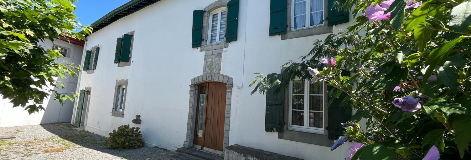 Maison 7 Pièces 185 m² à vendre à Ostabat-Asme (64120)