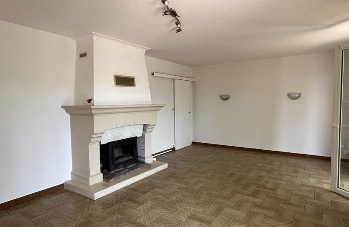Vente maison 10 pièces 207 m² Tilhouse (65130) — photo 2
