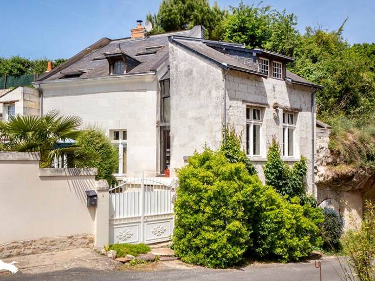 Maison en pierre de 4 pièces principales — photo 1