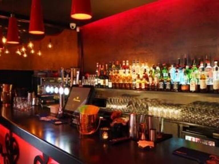 Bar — photo 1