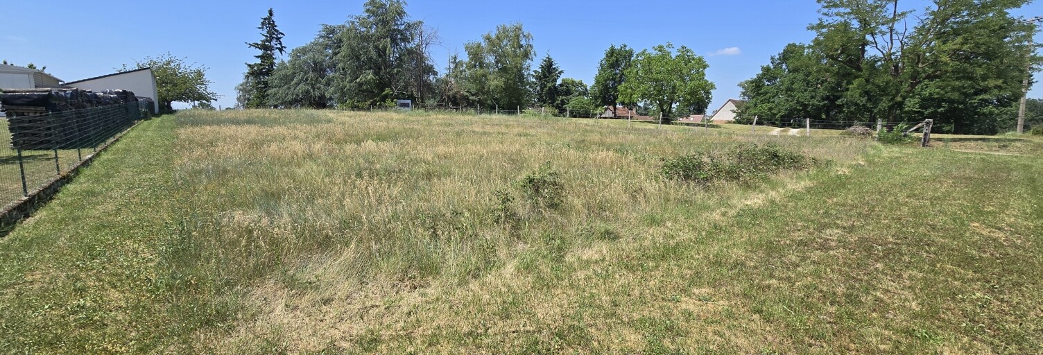 Terrain  1500 m² à vendre à Saint-Pourçain-sur-Sioule (03500)
