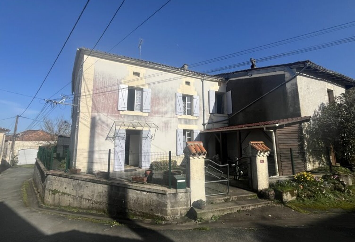 Maison en pierre de 5 pièces principales — photo 1