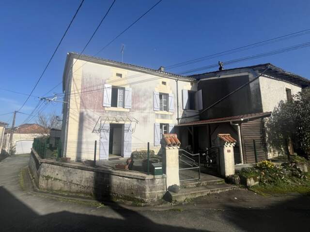 Maison en pierre de 5 pièces principales — photo du bien