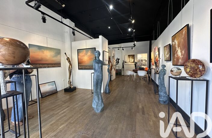 Vente Local commercial 50 m&sup2; — photo 3