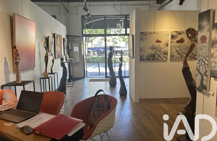 Vente Local commercial 50 m&sup2; — photo 4