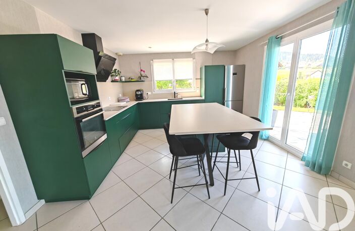 Vente Maison traditionnelle 7 pièces — photo 2