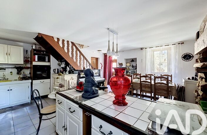 Vente Maison/villa 7 pièces — photo 2