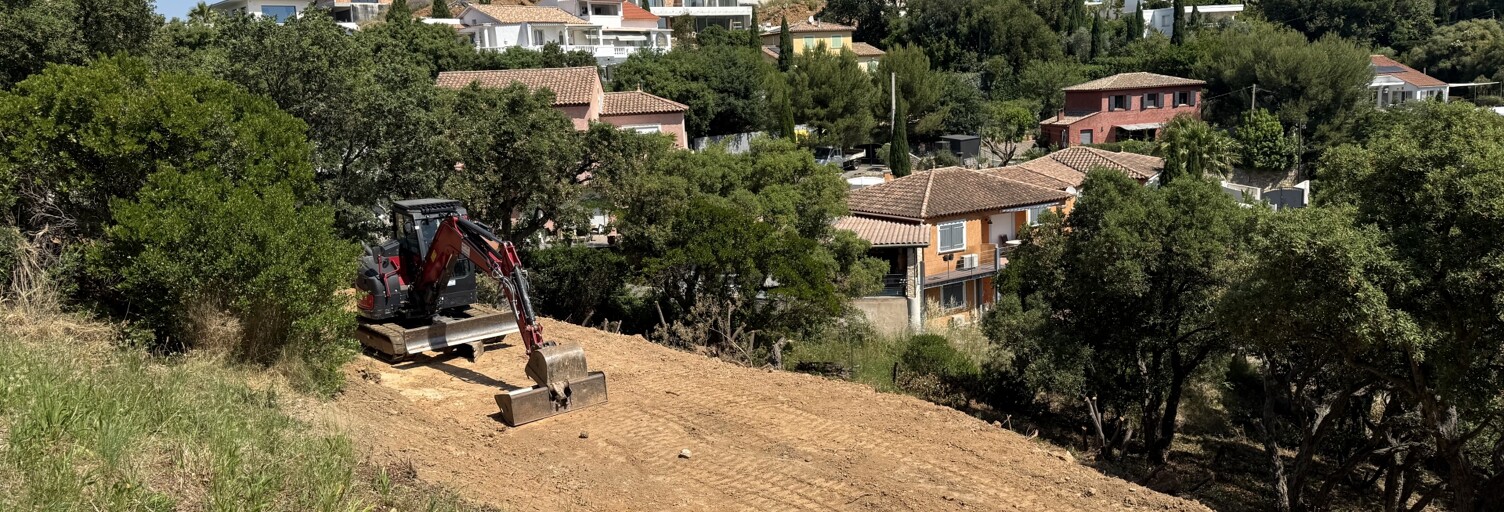Terrain  2110 m² à vendre à Carqueiranne (83320)