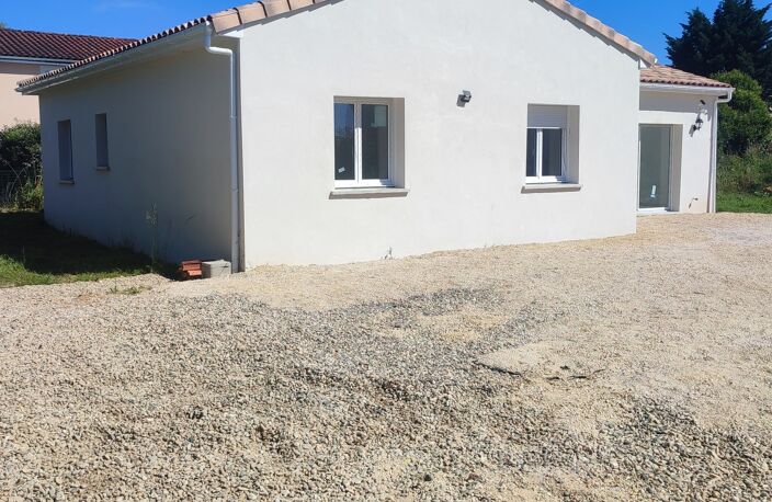 Vente Maison/villa 4 pièces — photo 3