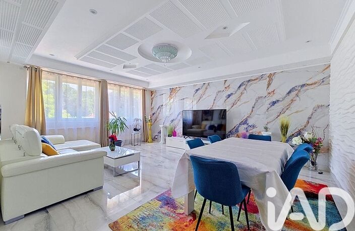 Vente Maison/villa 9 pièces — photo 2