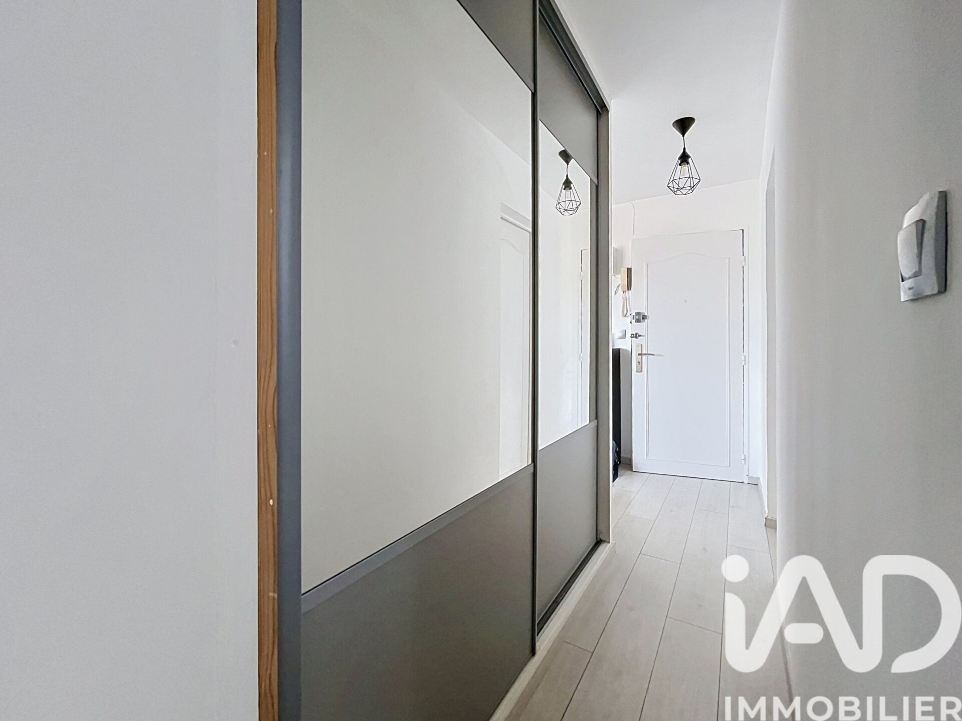 Location Appartement 2 pièces - Photo 2