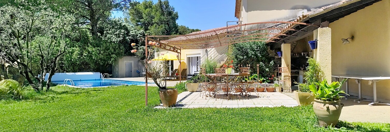 Maison 10 Pièces 400 m² à vendre à Uchaux (84100)