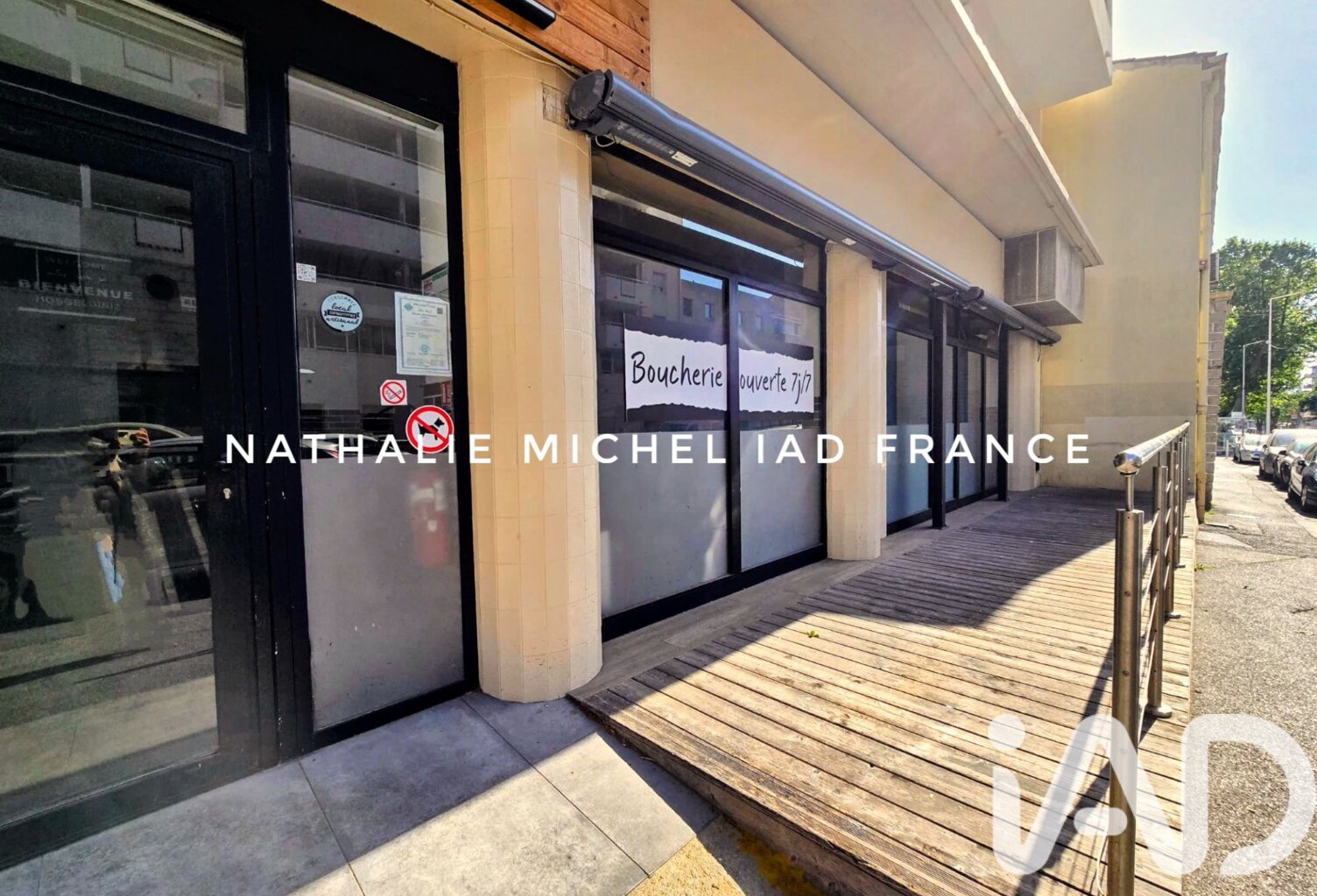 Vente Boutique/Local commercial 216 m&sup2; — photo 1