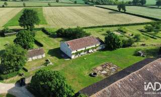 Maison 8 Pièces 363 m² à vendre à Vouillé (86190)