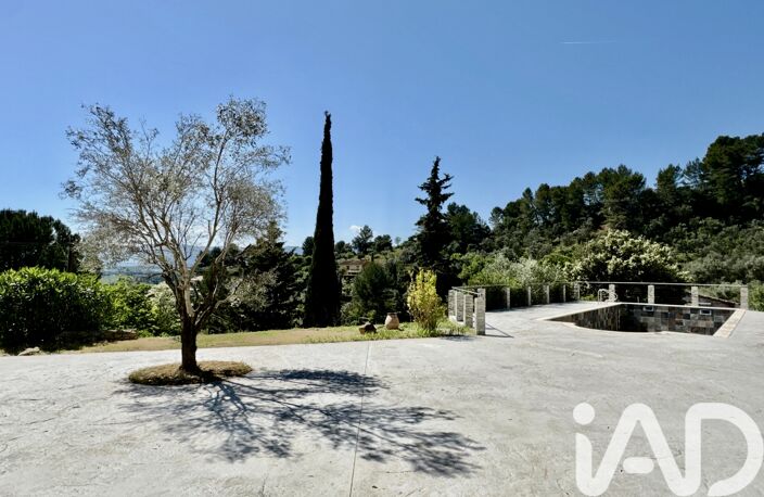 Vente Maison/villa 10 pièces — photo 2