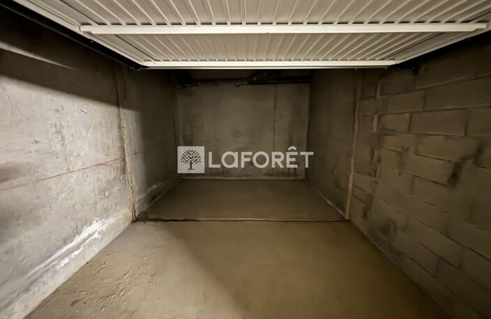 À VENDRE - Garage fermé - Saint-Alban-Leysse — photo 2