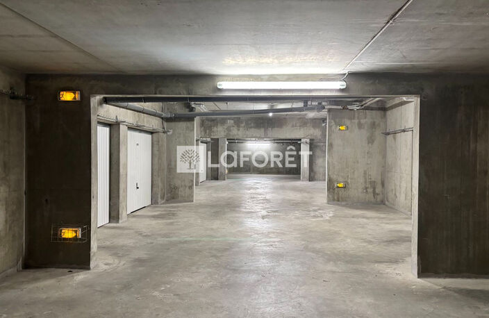 À VENDRE - Garage fermé - Saint-Alban-Leysse — photo 3