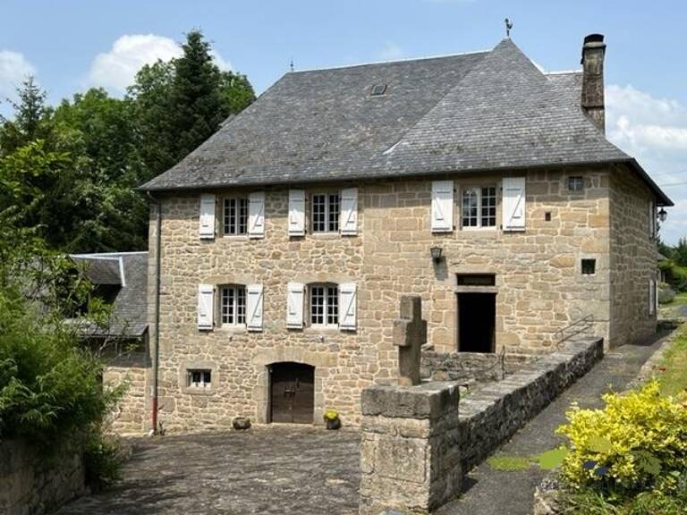 CORREZE — photo 1