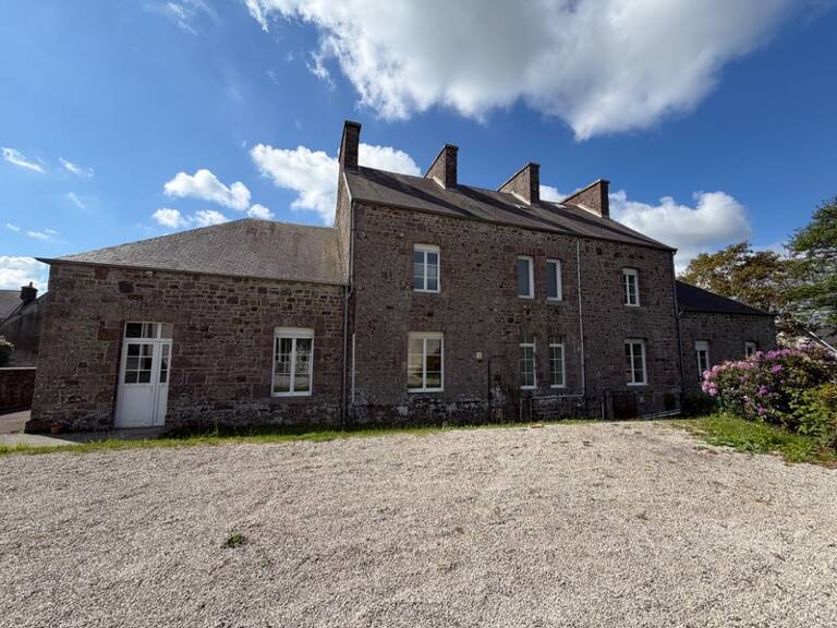 Ancienne école à rénover – Fort potentiel de création de logements – SOULLES (50) — photo 1