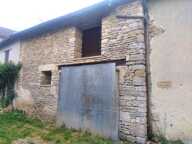 Lot de 3 granges avec une maison à rénover — photo 4