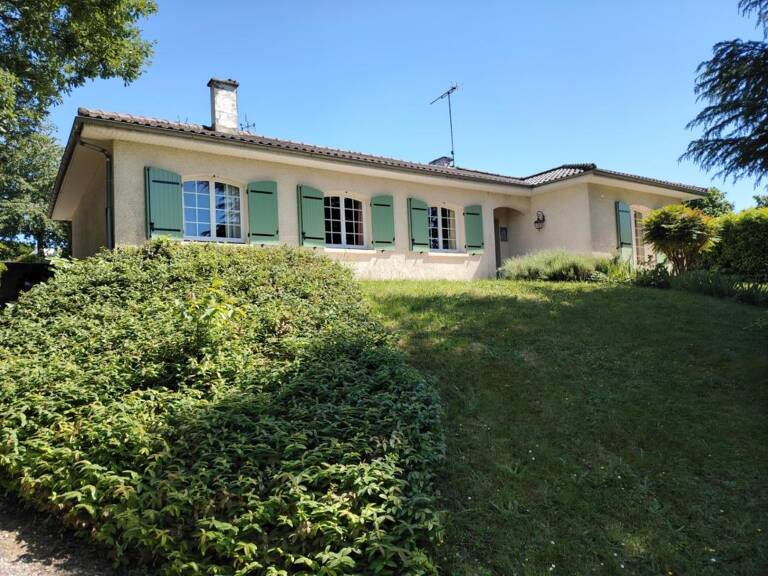 A vendre commune de Migné Auxances dans un environnement calme et verdoyant grande maison de plain pied de 180 m² — photo 1