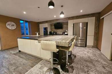 Maison 10 pièces 299900 €