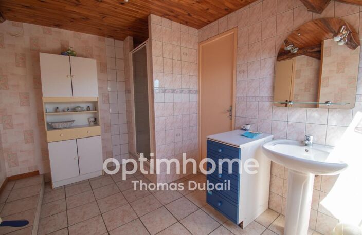 Maison avec grange et fort potentiel dans un environnement calme avec 3 000m² de terrain — photo 5