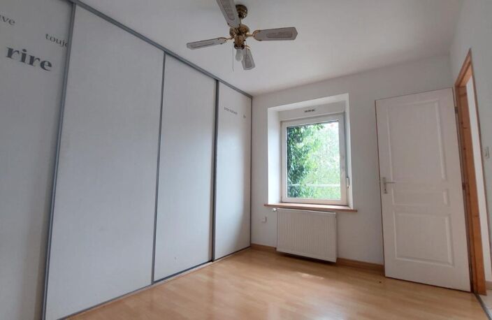 Appartement de type F4 Bis - 5 pièces - 120 m2 - MONTECHEROUX — photo 3