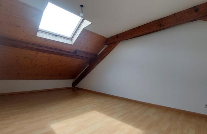 Appartement de type F4 Bis - 5 pièces - 120 m2 - MONTECHEROUX — photo 5
