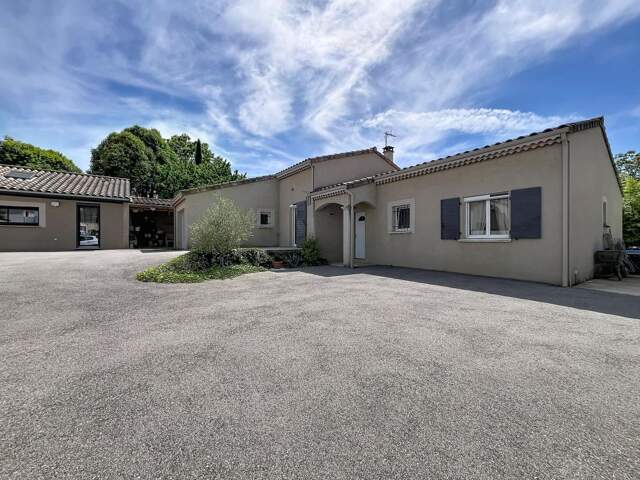 Maison À Vendre — photo du bien