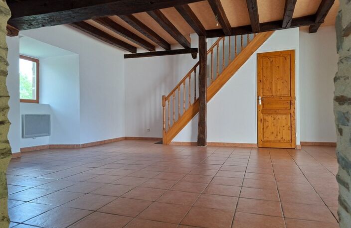 Jolie maison authentique en pierre, Au coeur des Alpes Mancelles, 160m2 surface totale sur Cave, 66 m2 Séjour, jardin clos, 3 chambres et Pièce palière — photo 3
