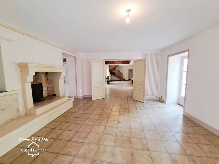 Propriété à vendre 11 pièces CELLES SUR BELLE (79) — photo 1