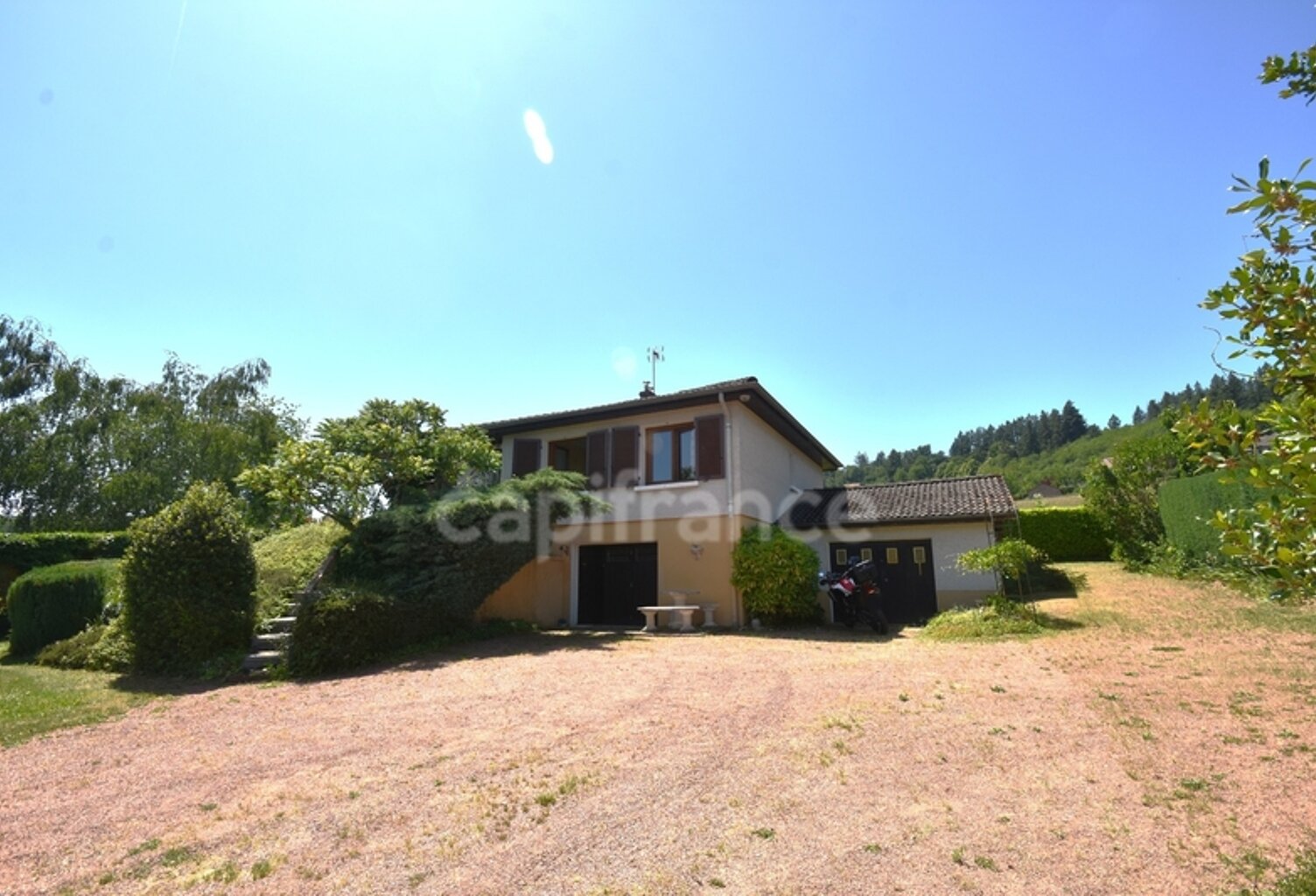 CHAUFFAILLES (71) - maison 5 piéces - 105 m2 - terrain 2300 m² — photo 1