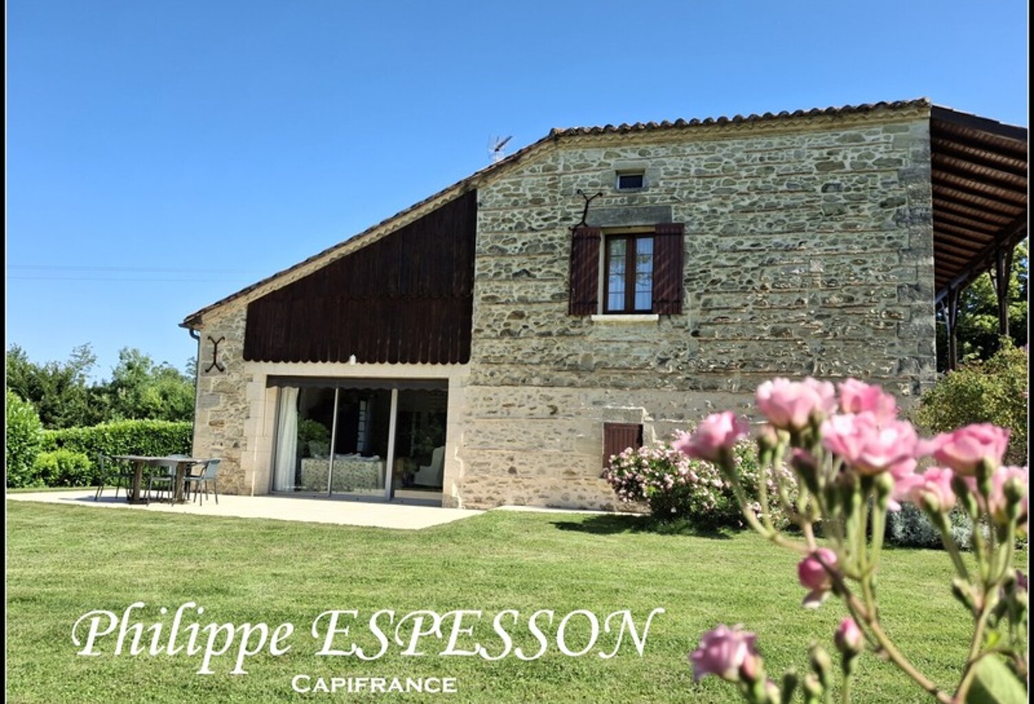 À 10 km de Marmande – Authentique ferme viticole en pierre – 207 m² – 6 chambres – Parc de 8 840 m² — photo 1