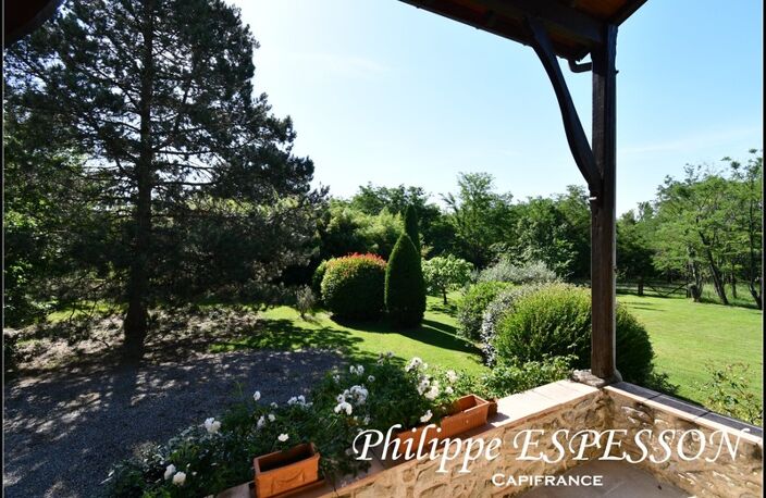 À 10 km de Marmande – Authentique ferme viticole en pierre – 207 m² – 6 chambres – Parc de 8 840 m² — photo 2