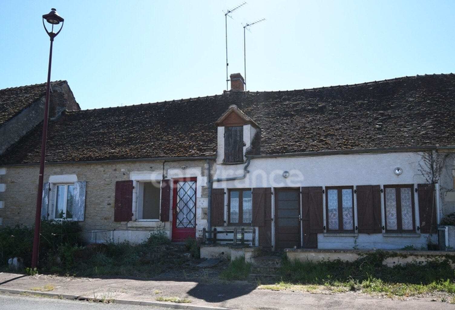 Maisons à restaurer avec grange et jardinets, idéal investisseurs, 6 pièces proche de GUERIGNY (58) — photo 1