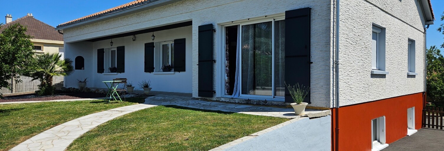 Maison 10 Pièces 243 m² à vendre à Essarts-en-Bocage (85140)