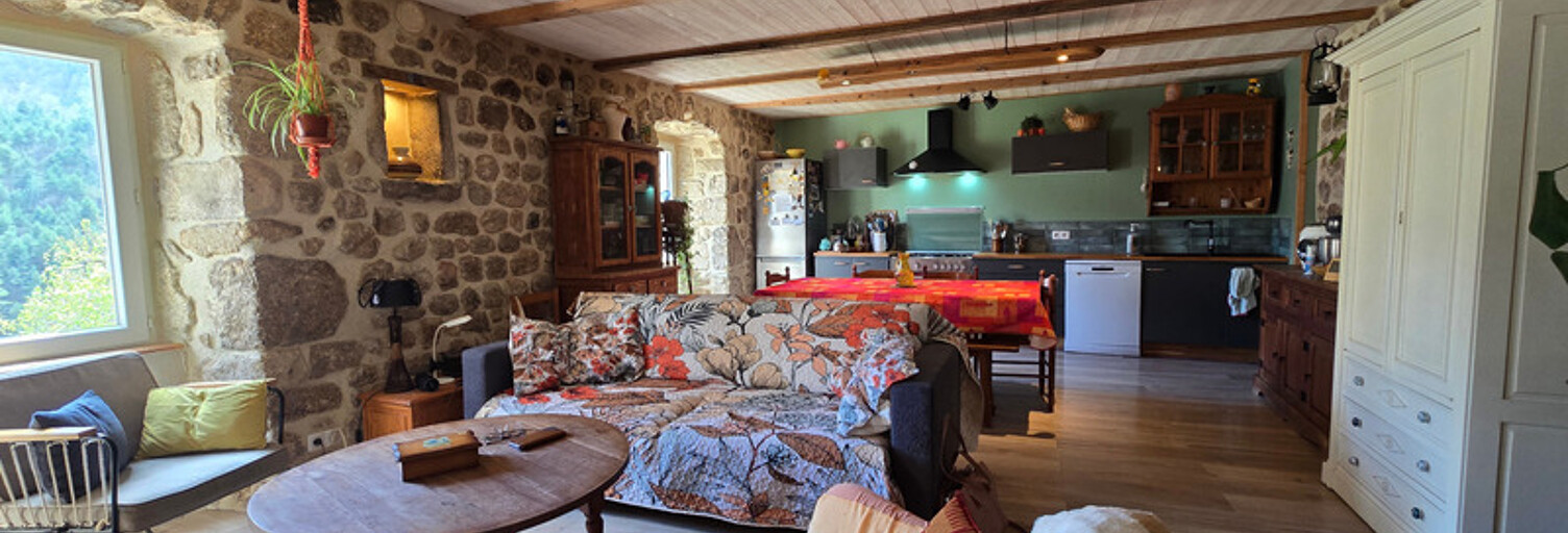 Maison 7 Pièces 152 m² à vendre à Saint-Pierreville (07190)