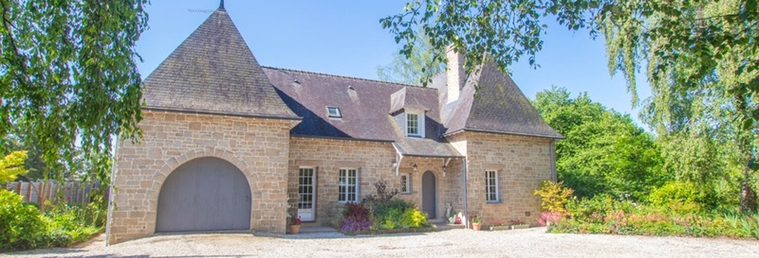 Maison 8 Pièces 300 m² à vendre à Gorron (53120)