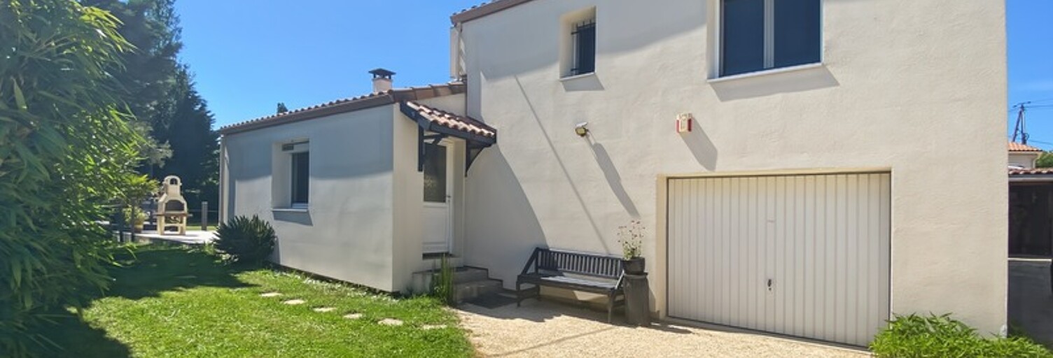 Maison 5 Pièces 89 m² à vendre à Saint-Jean-de-Muzols (07300)
