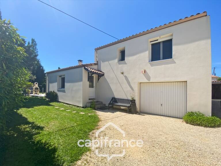 Maison familiale d'environ 100 m2 avec piscine, terrain arboré et grand garage au calme de la campagne ardéchoise — photo 1