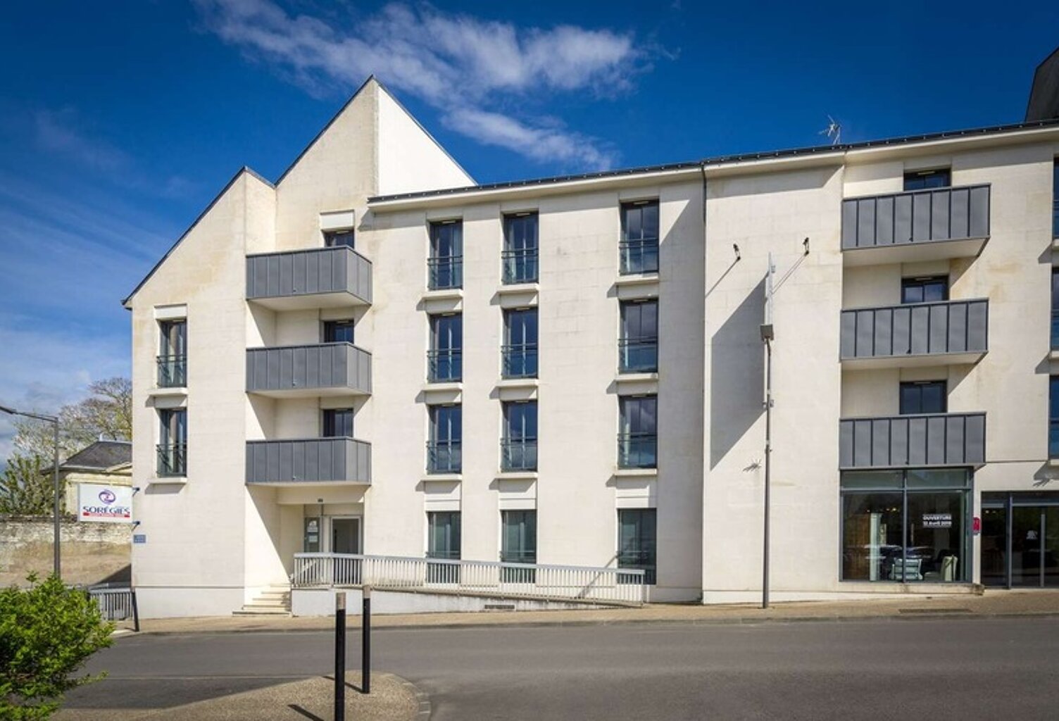 Immeuble à vendre LOUDUN (86) — photo 1