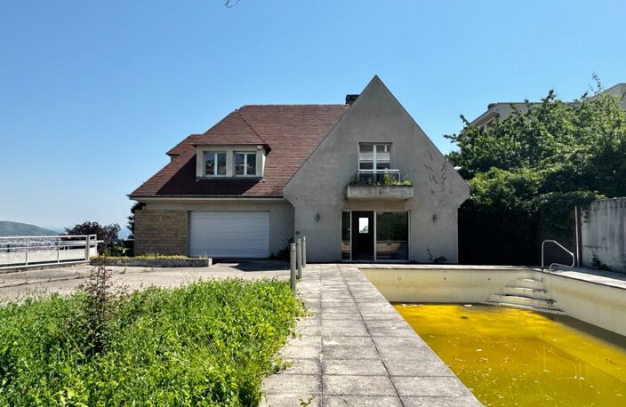 ROYAT - Grande maison familiale à rénover avec vue panoramique, terrain rare, piscine — photo 4