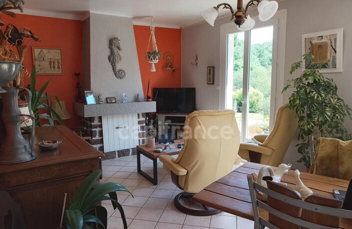 Maison avec écrin de verdure et bois — photo 3