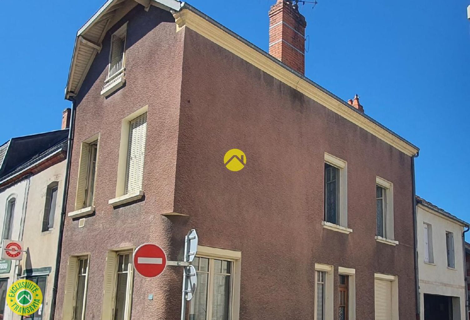 Maison de bourg avec garage  — photo 1