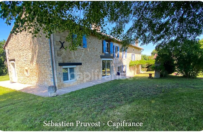 Champagnac de Belair (24), Dordogne, Maison en pierre à vendre, 211 m², 6 Pièces, Terrain 4 332 m², 5 chambres, Gîte, Atelier — photo 2