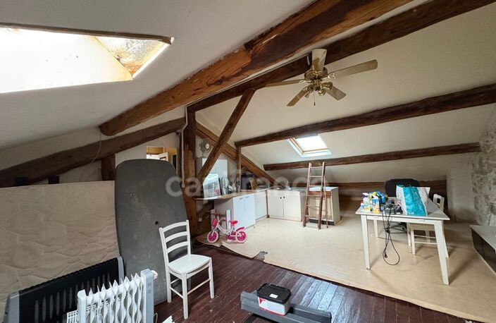 ✨ Opportunité rare ! Grand duplex de 140 m² à fort potentiel   — idéal investissement ou projet familial   — photo 4