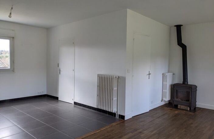 SEGLIEN MAISON DE CAMPAGNE 4 PIECES 78 M² ENVIRON PARCELLE DE 1089M² ENVIRON — photo 5
